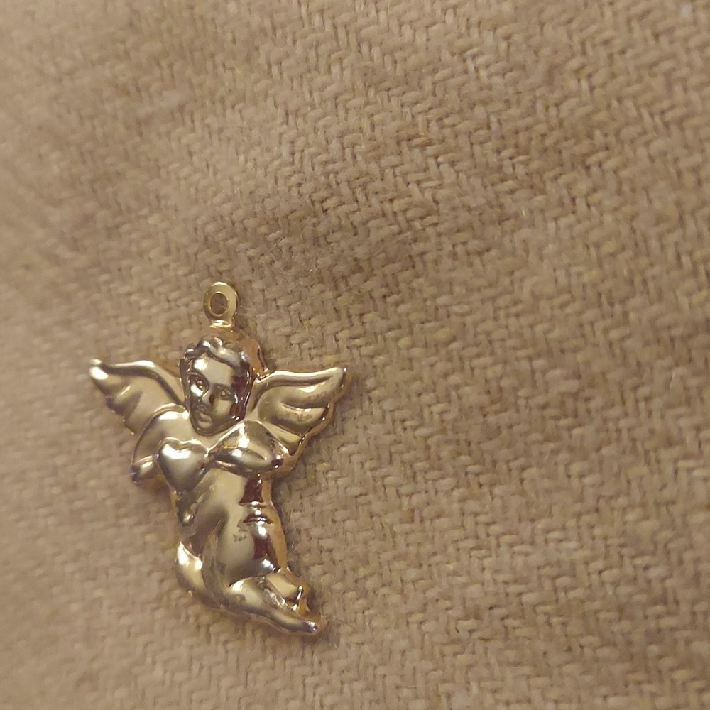 Vintage 1/20 14k Gold Filled Puffy 3D Introspective Cherub Angel Pendant - Picture 5 of 7